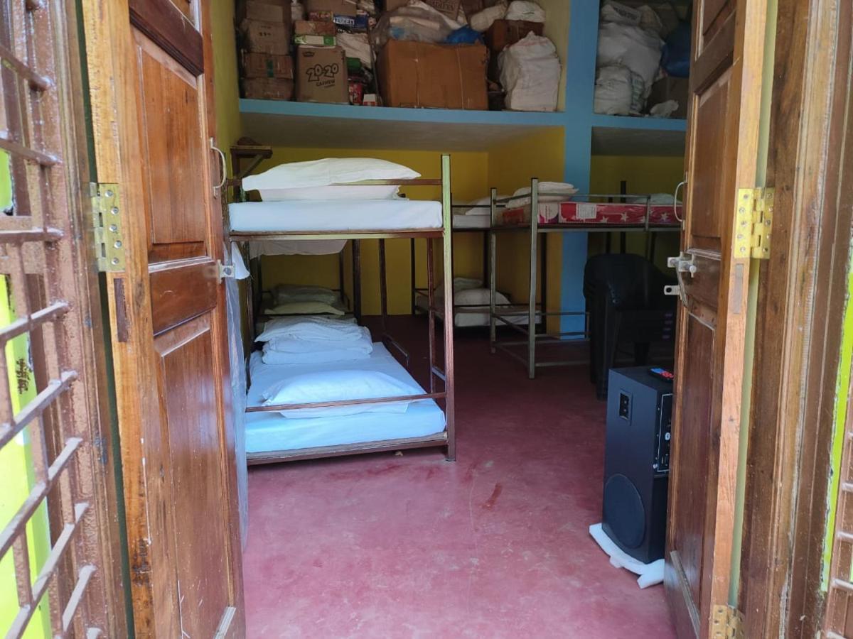 Shrushthee Guest House Vagator Εξωτερικό φωτογραφία